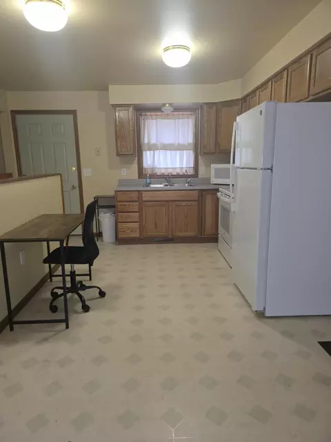 411 Peach Rd, Roscommon, MI 48653 photo 4