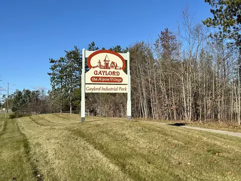 2275 Grey Wolf Pkwy, Gaylord, MI 49735
