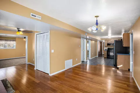 2015 Forest Rd, Lansing, MI 48910 photo 8
