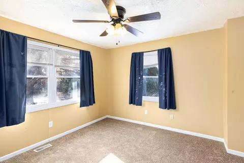 2015 Forest Rd, Lansing, MI 48910 photo 19