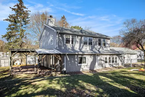 2015 Forest Rd, Lansing, MI 48910