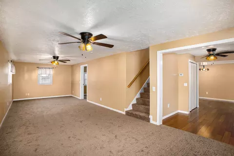 2015 Forest Rd, Lansing, MI 48910 photo 11
