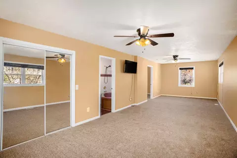 2015 Forest Rd, Lansing, MI 48910 photo 14
