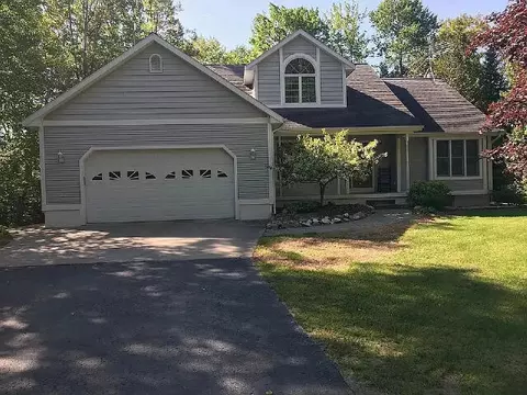 15050 Harmony Ln, Cheboygan, MI 49721
