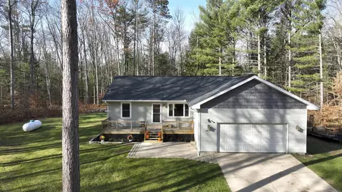 6870 Laforge Ln, Grayling, MI 49738