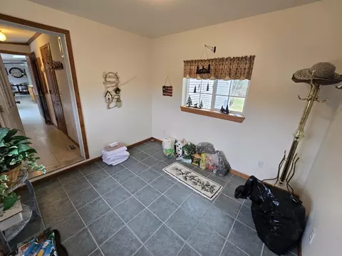 Entry Way - 1434 Rogers Road Rd, Fairview, MI 48621 photo 2 of 5