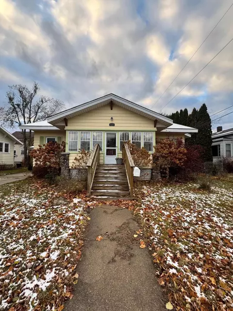925 S 8th Street Ave, Alpena, MI 49707