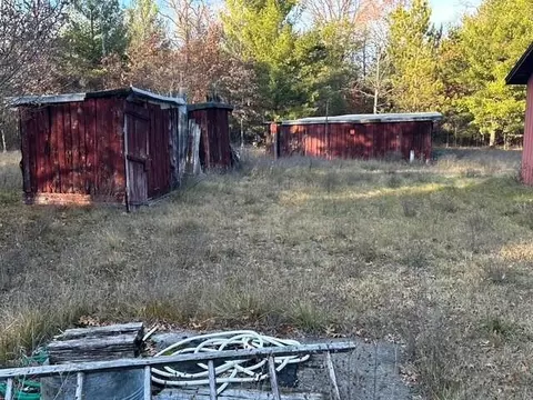 142 Pond Dr, Mio, MI 48647 photo 25
