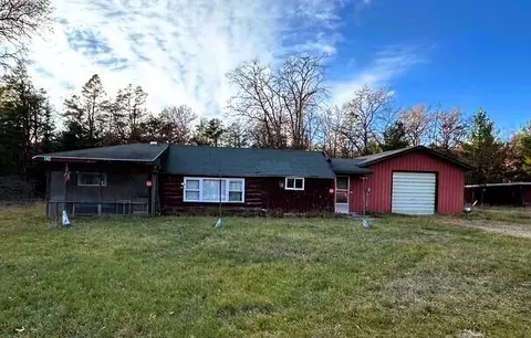 142 Pond Dr, Mio, MI 48647