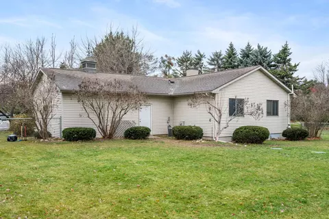 Exterior - 929 Eppler Rd, Petoskey, MI 49770 photo 6 of 10