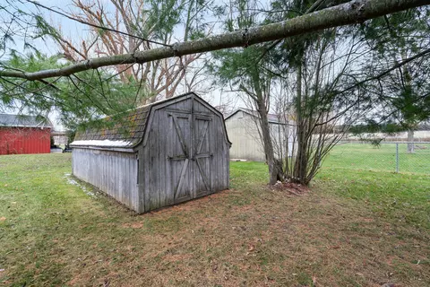 Exterior - 929 Eppler Rd, Petoskey, MI 49770 photo 4 of 10