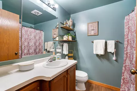 Bath - 929 Eppler Rd, Petoskey, MI 49770 photo 2 of 2