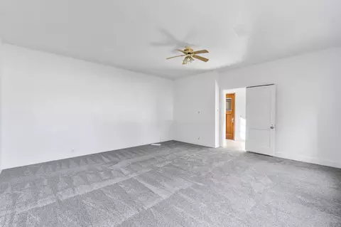 214 E State St, Cheboygan, MI 49721 photo 9