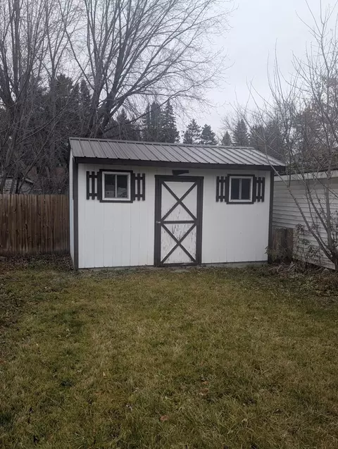 Exterior - 206 N Main St, Roscommon, MI 48653 photo 5 of 7
