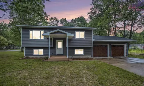 819 Charlene Dr NE, Kalkaska, MI 49646