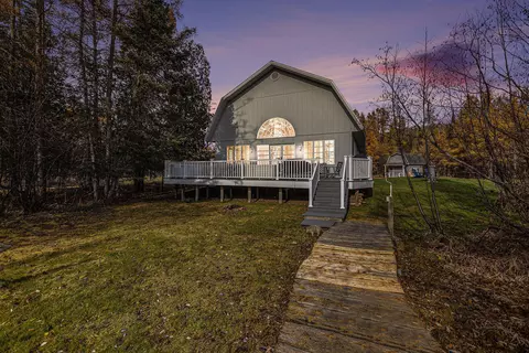 7655 Cottage Dr, Bellaire, MI 49615