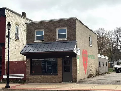 7963 E State St, Central Lake, MI 49622