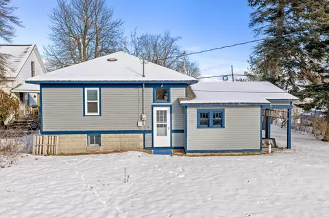 Exterior - 322 E Blair St, Alpena, MI 49707 photo 4 of 5