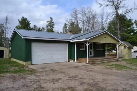 15981 Snay Dr SE, Grayling, MI 49738