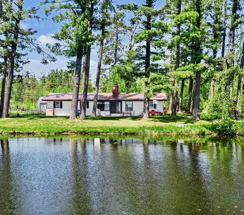 1203 Pinetum Ln, Gaylord, MI 49735