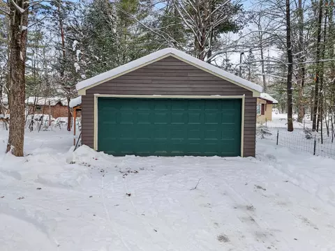 Exterior - 120 Smiths Blvd, Roscommon, MI 48653 photo 4 of 9