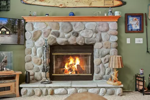 Living - 120 Smiths Blvd, Roscommon, MI 48653 photo 4 of 6