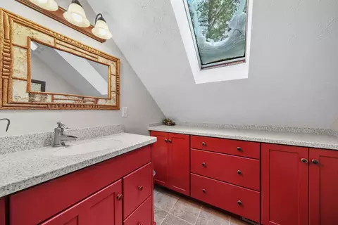 Bath - 120 Smiths Blvd, Roscommon, MI 48653 photo 3 of 4