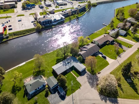 View/Area - 190 Riverside Dr, Cheboygan, MI 49721 photo 3 of 6