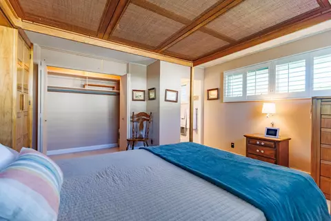 Bedroom - 190 Riverside Dr, Cheboygan, MI 49721 photo 2 of 6