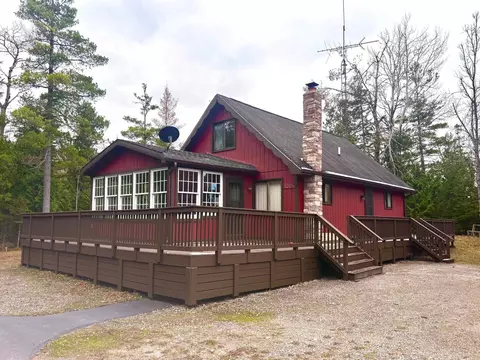 6310 Kauffman Rd, Presque Isle, MI 49777