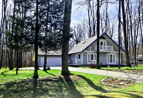 6657 Woodcock Ct, Gaylord, MI 49735