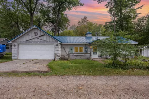 111 Short Ave, Roscommon, MI 48653