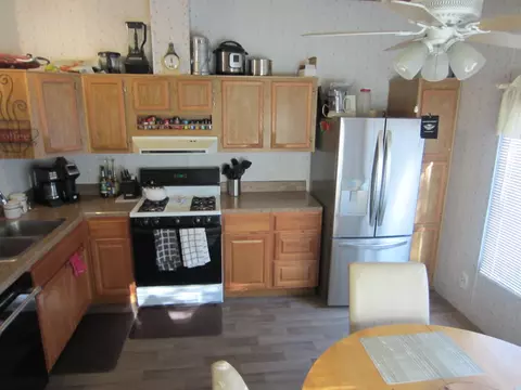 Kitchen - 111 Anna Ave, Roscommon, MI 48653 photo 2 of 3