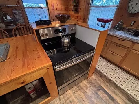Kitchen - 7534 N Old 27, Frederic, MI 49733 photo 7 of 10