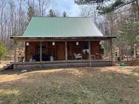 7534 N Old 27, Frederic, MI 49733