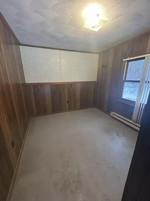 Bedroom - 1415 W 8th St, Mio, MI 48647 photo 4 of 4