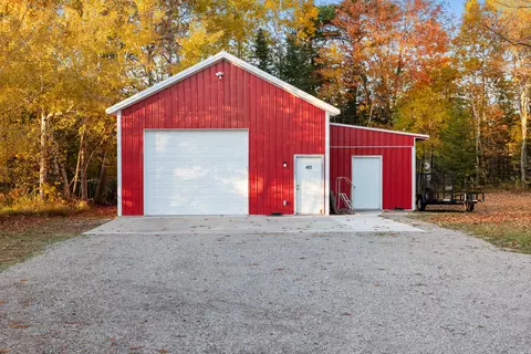 402 Cadillac St, Mackinaw City, MI 49701