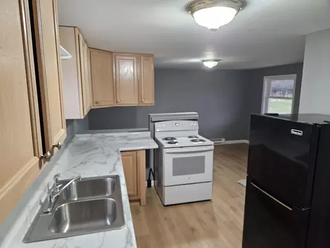 Kitchen - 1821 E State St, Cheboygan, MI 49721 photo 6 of 6
