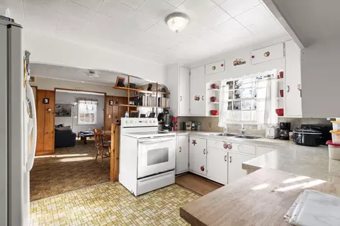 Kitchen - 1821 E State St, Cheboygan, MI 49721 photo 2 of 6