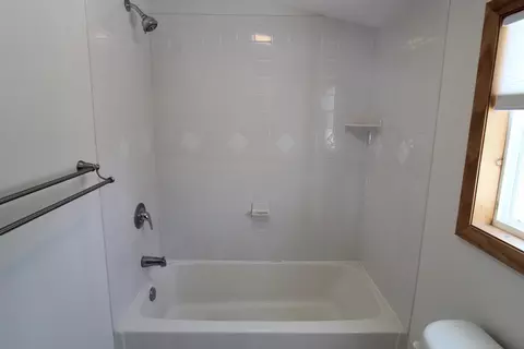 Bath - 4521 Skyline Rd, Grayling, MI 49738 photo 5 of 6