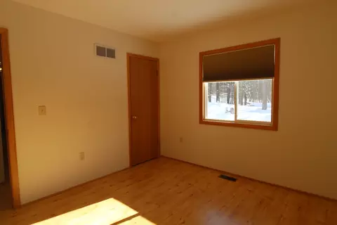 Bedroom - 4521 Skyline Rd, Grayling, MI 49738 photo 1 of 3