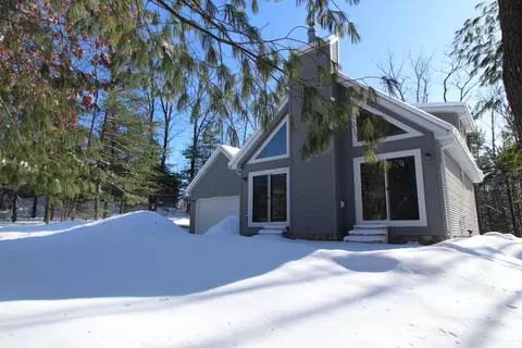 4521 Skyline Rd, Grayling, MI 49738
