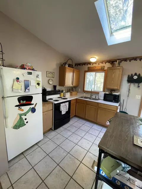 Kitchen - 104 Heidi Ct, Roscommon, MI 48653 photo 1 of 1
