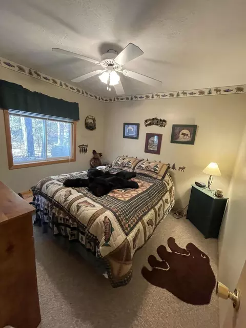 Bedroom - 104 Heidi Ct, Roscommon, MI 48653 photo 2 of 3