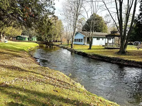 Exterior - 5423 N Cedar River Rd, Gladwin, MI 48624 photo 1 of 5