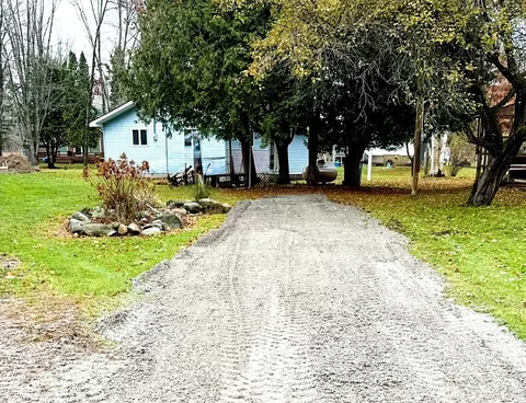 Exterior - 5423 N Cedar River Rd, Gladwin, MI 48624 photo 3 of 5