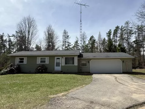 11875 Hoetzel Rd, Roscommon, MI 48653