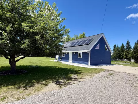 415 George St, Cheboygan, MI 49721