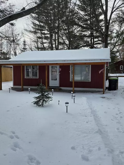 9082 Michigan Ave, Saint Helen, MI 48656