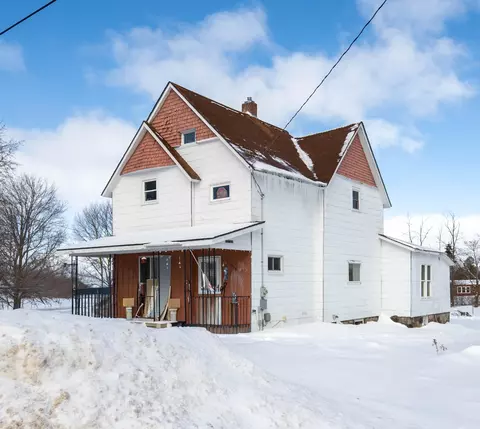 1238 Court St, Cheboygan, MI 49721